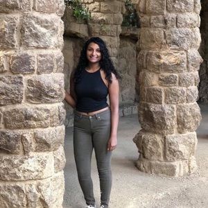 Meet your Posher, Sheena